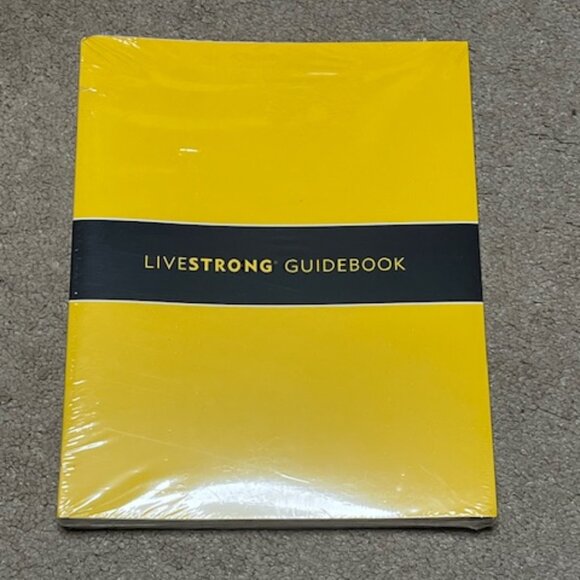Lance Armstrong's Livestrong Guidebook, Planner and Journal 2 Paperback Binders - Picture 2 of 11